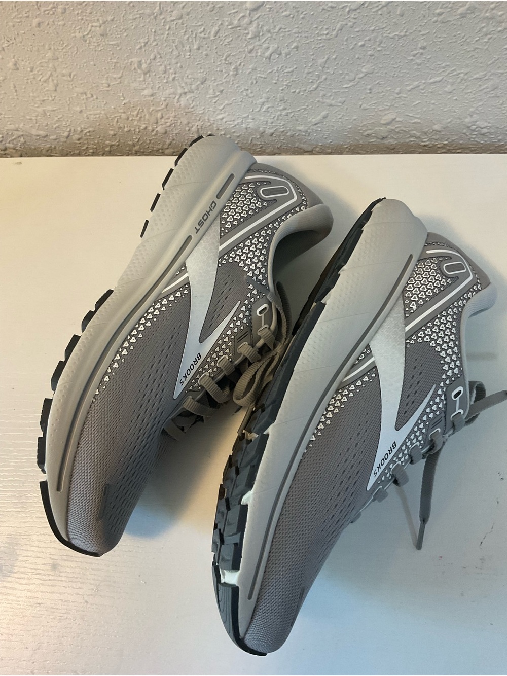Women's NWOT 9W Brooks Ghost 14 no box. - Picture 4 of 6